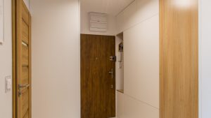 Polskie Wnętrza - ​Trójkąty i tramwaje - projekt mieszkania.