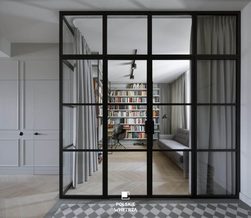 Apartament z prywatna biblioteczka - Polskie Wnętrza